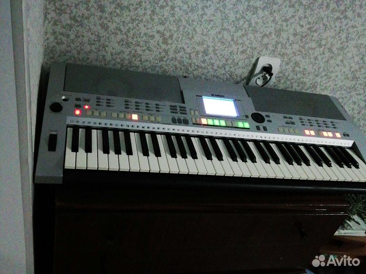 Синтезатор yamaha psr s500