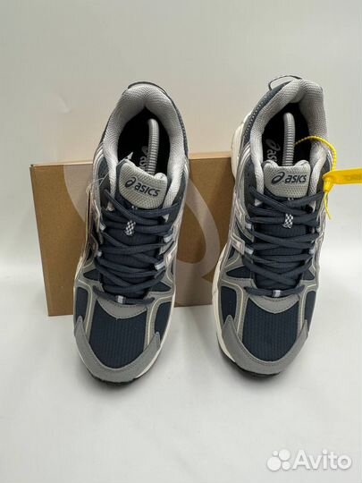 Кроссовки asics kahana