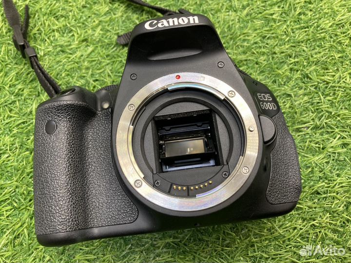 Canon 600D kit 18-55mm 3.5-5.6 III (16.400 кадров)