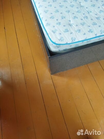 Кровать двухспальная с матрасом 180 200 бу
