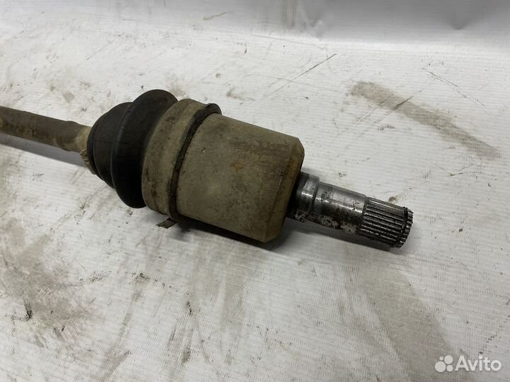 Привод левый Mazda 626 GE