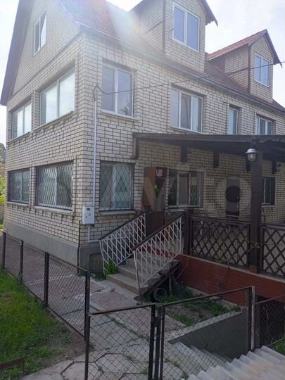 Дом 206,6 м² на участке 12 сот.