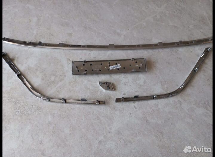 Молдинг решотки радиатора