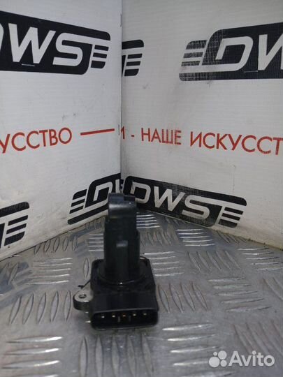 Датчик массового расхода воздуха Toyota Corolla