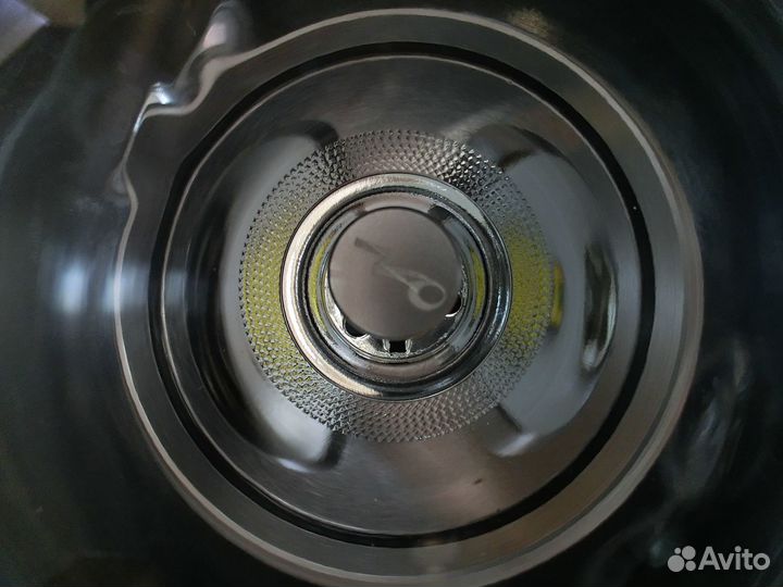 Фонарь прожектор аккумуляторный