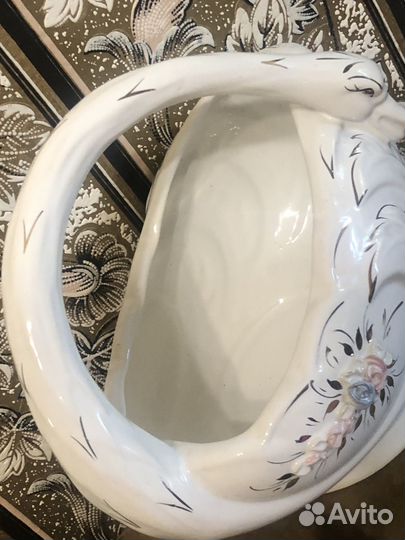 Конфетница Лебедь