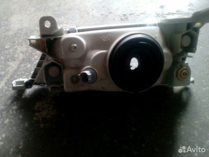 Фары Тойота Корона Премио 210 кузов.до рестайлинг