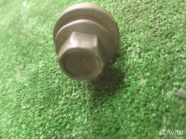 Болт шкива коленвала Mazda 6 GG 2.0 2006