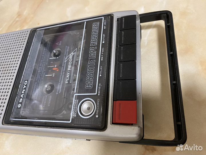 Портативный магнитофон-рекордер (диктофон)