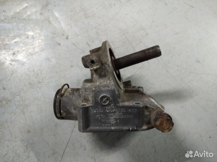 Кронштейн масляного фильтра Фольксваген Шаран