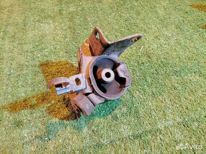 Опора двигателя (подушка двс) передняя левая 12372