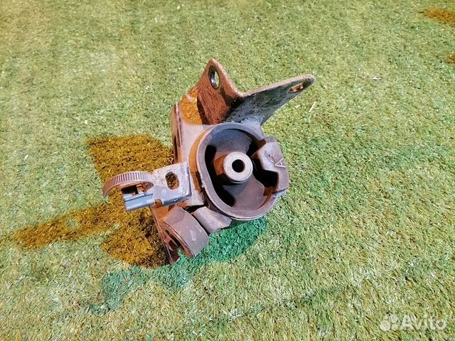 Опора двигателя (подушка двс) передняя левая 12372