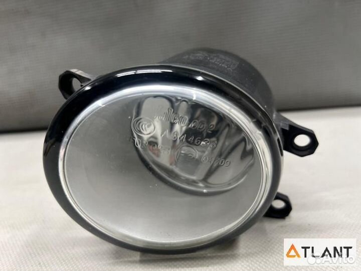 Туманка передняя левая toyota mark X ZIO