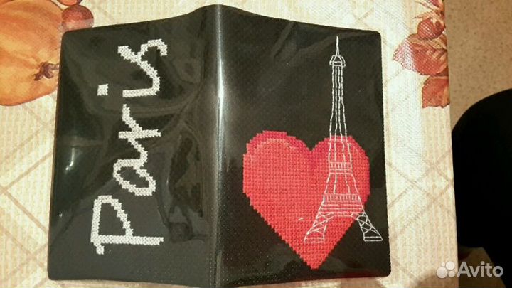 Вышитая крестиком обложка на паспорт