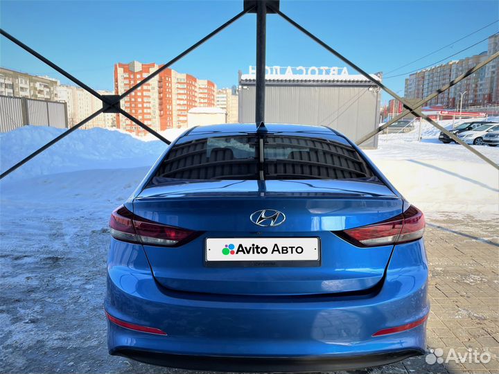 Hyundai Elantra 2.0 AT, 2016, 90 305 км