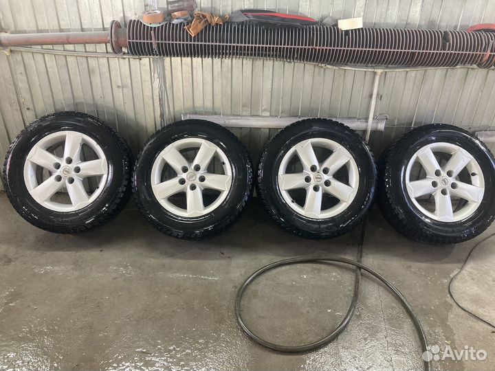 Kumho I'Zen KW22 215/65 R16