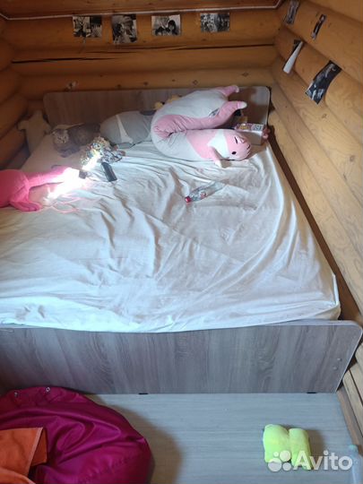 Кровать двухспальная с матрасом бу 160 200