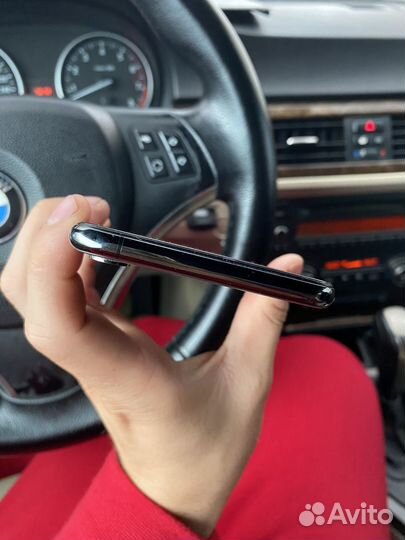 Телефон iPhone XS MAX
