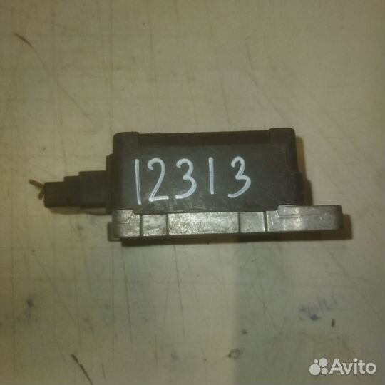 Реле бензонасоса Ford Focus 1