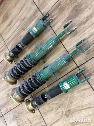 Винтовая подвеска Tein на Nissan stage m35