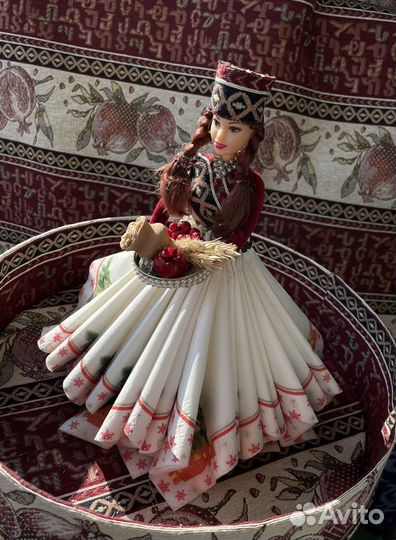 Кукла-салфетница