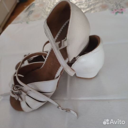 Босоножки для танцев для девочки