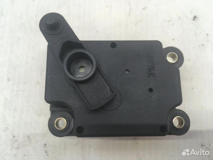 Моторчик заслонки печки для Volvo XC70 1 Cross Cou