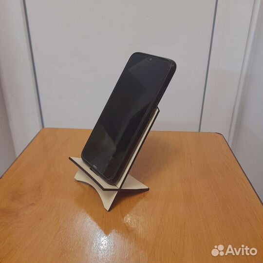 Подставка под телефон