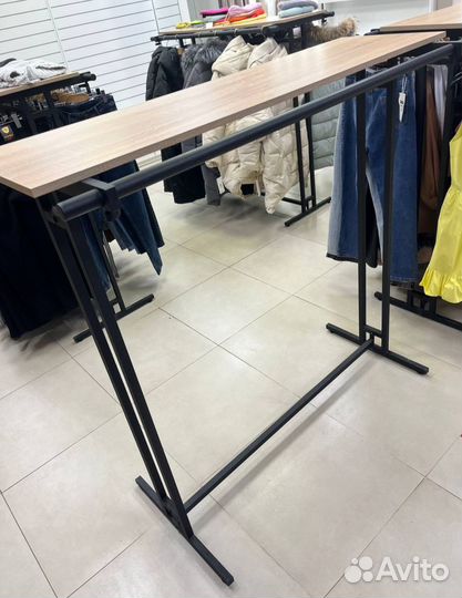 Рейл для одежды