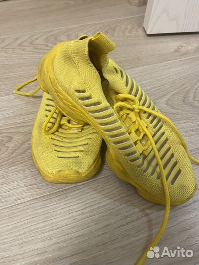 Япомогаю Вещи пакетомна девочку 146-152 с обувью