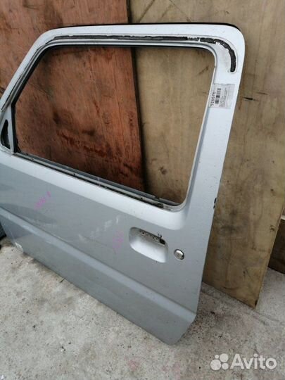 Дверь передняя левая Suzuki Jimny JB23