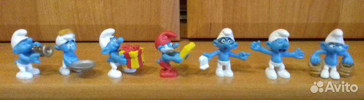 Фигурки из киндеров, смурфы