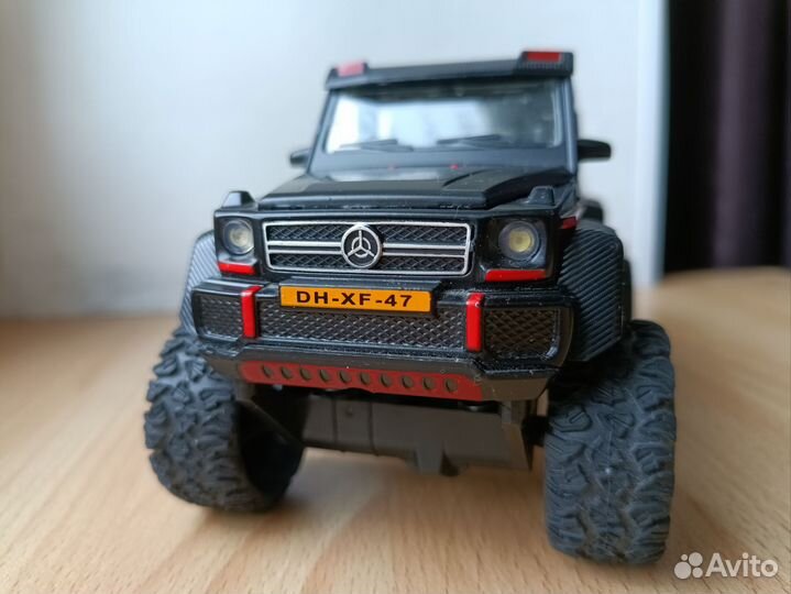 Модель машинки Гелендваген G63 6х6 1:24 22 см