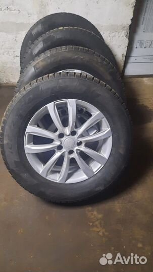 Pirelli Ice Zero 235/65 R17 106T
