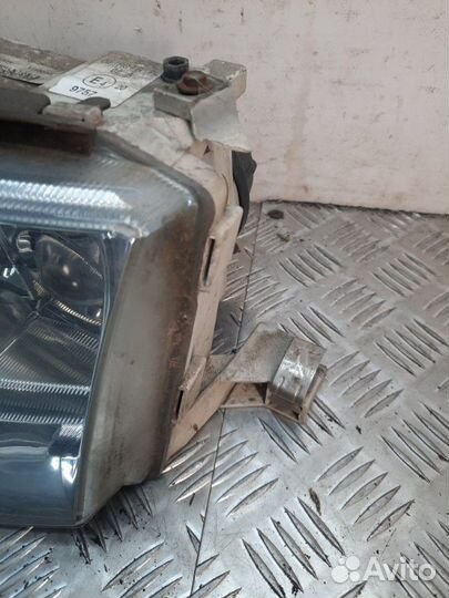 Фара передняя левая Skoda Octavia хэтчбэк 5 дв