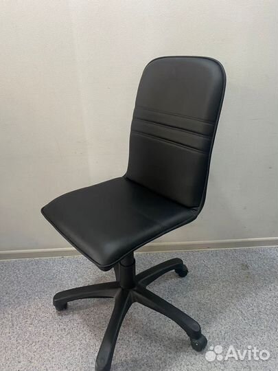 Компьютерный стул