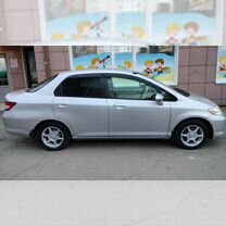 Honda Fit Aria 1.3 CVT, 2003, 227 000 км, с пробегом, цена 370 000 руб.