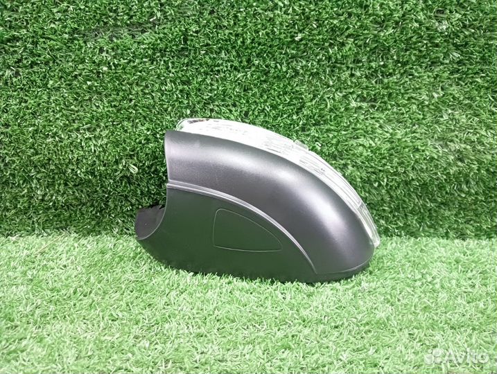 Поворотник в зеркало левый VW Golf 6 Touran VAG