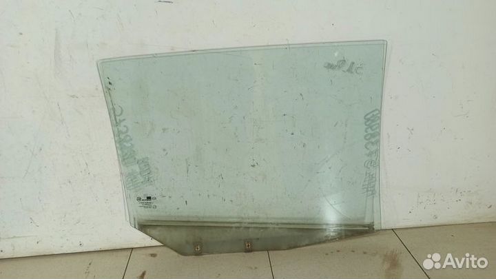 Стекло задней левой двери