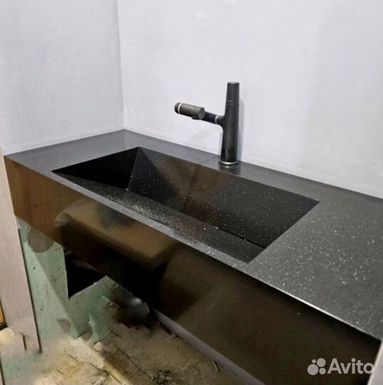 Столешница с раковиной для ванной