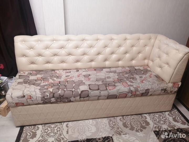 Диван кухонный прямой