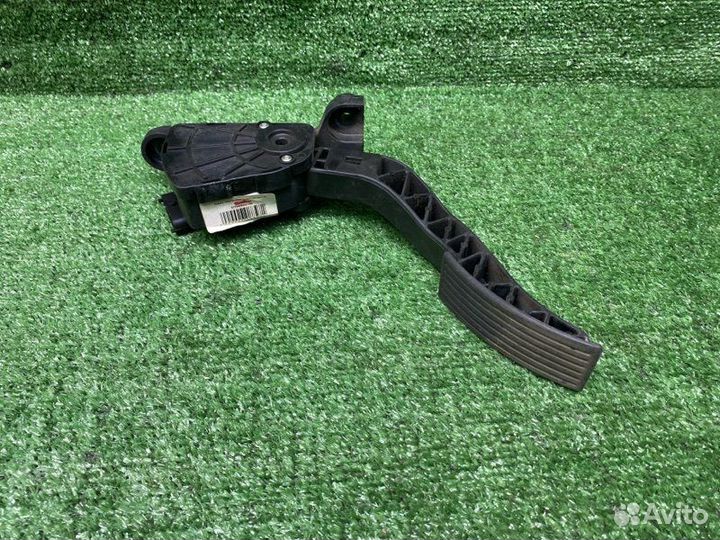 Педаль газа Hyundai Solaris