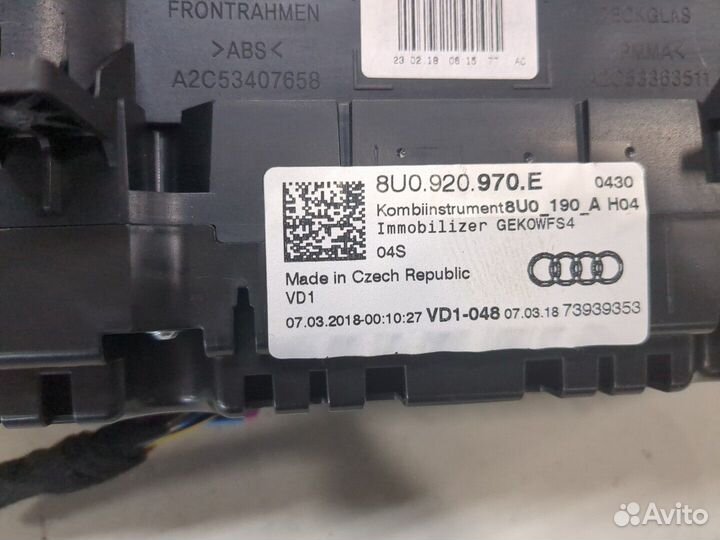 Щиток приборов Audi Q3, 2018