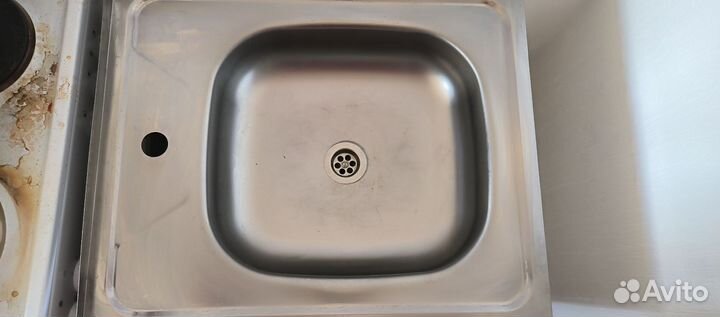 Кухонная мойка с тумбой