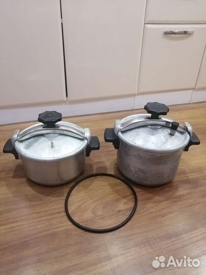 Скороварки Минутка СССР, 6 и 4,5 литров