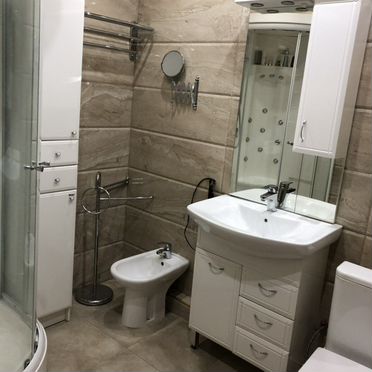 4-к. квартира, 170 м², 5/6 эт.