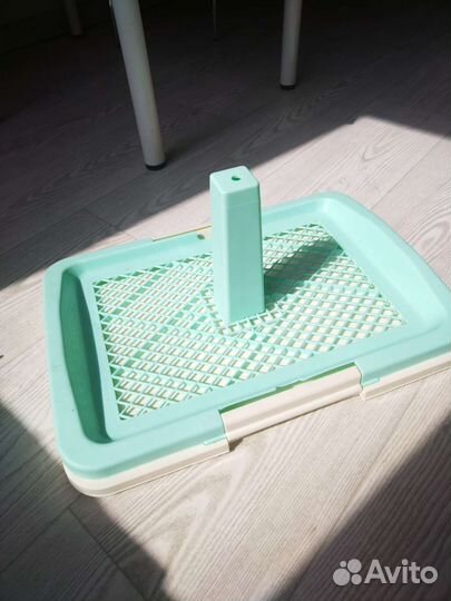 Лоток для собак со столбиком