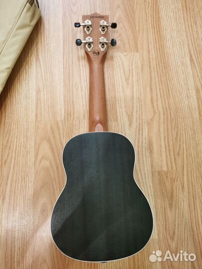 Flight укулеле сопрано NUS380 topaz