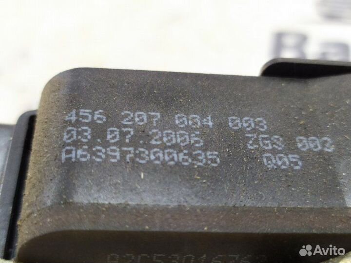 Замок боковой двери левый Mercedes Vito W639 2.1D