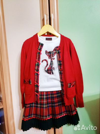 Костюм тройка на 5-6 л